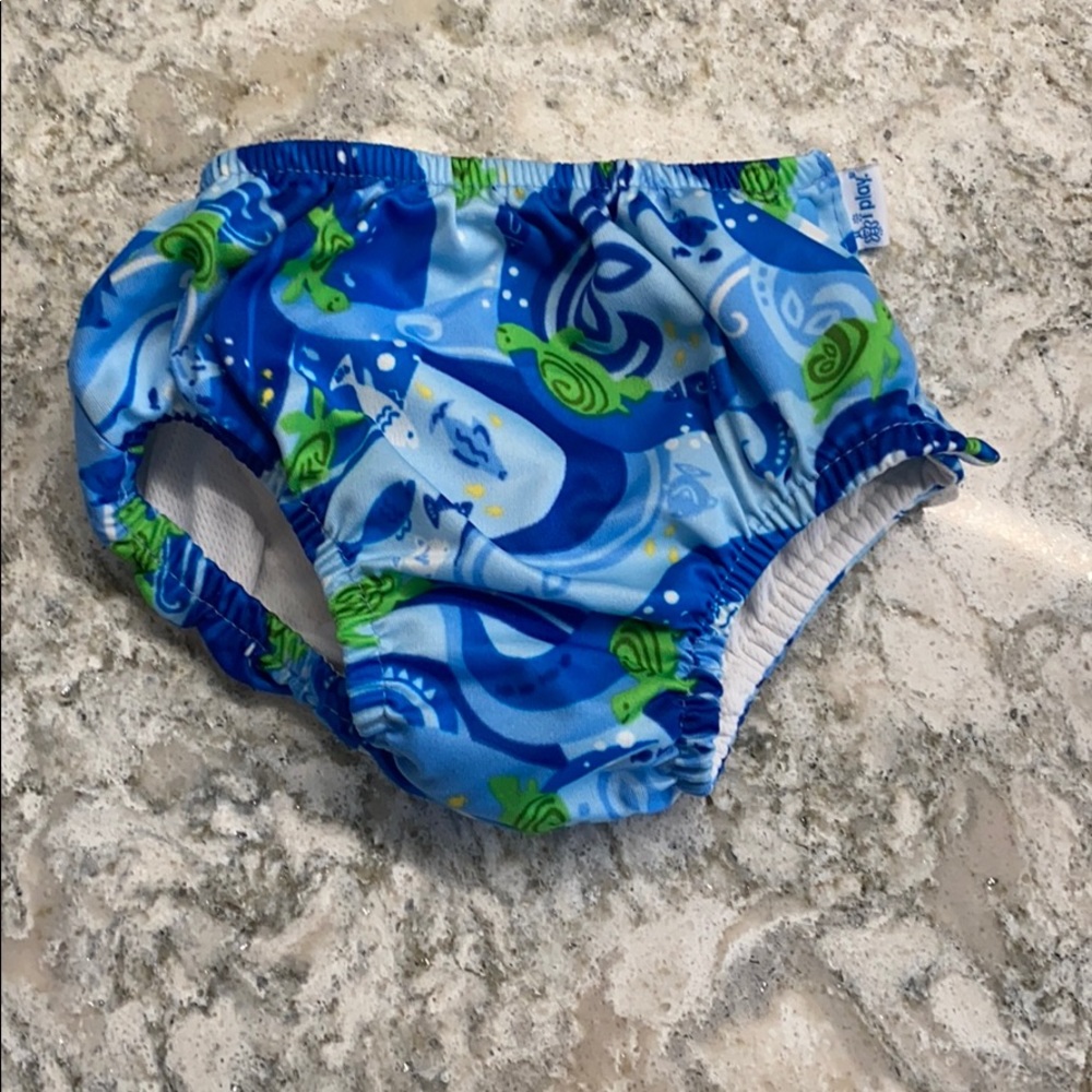 I play reusable swim diaper